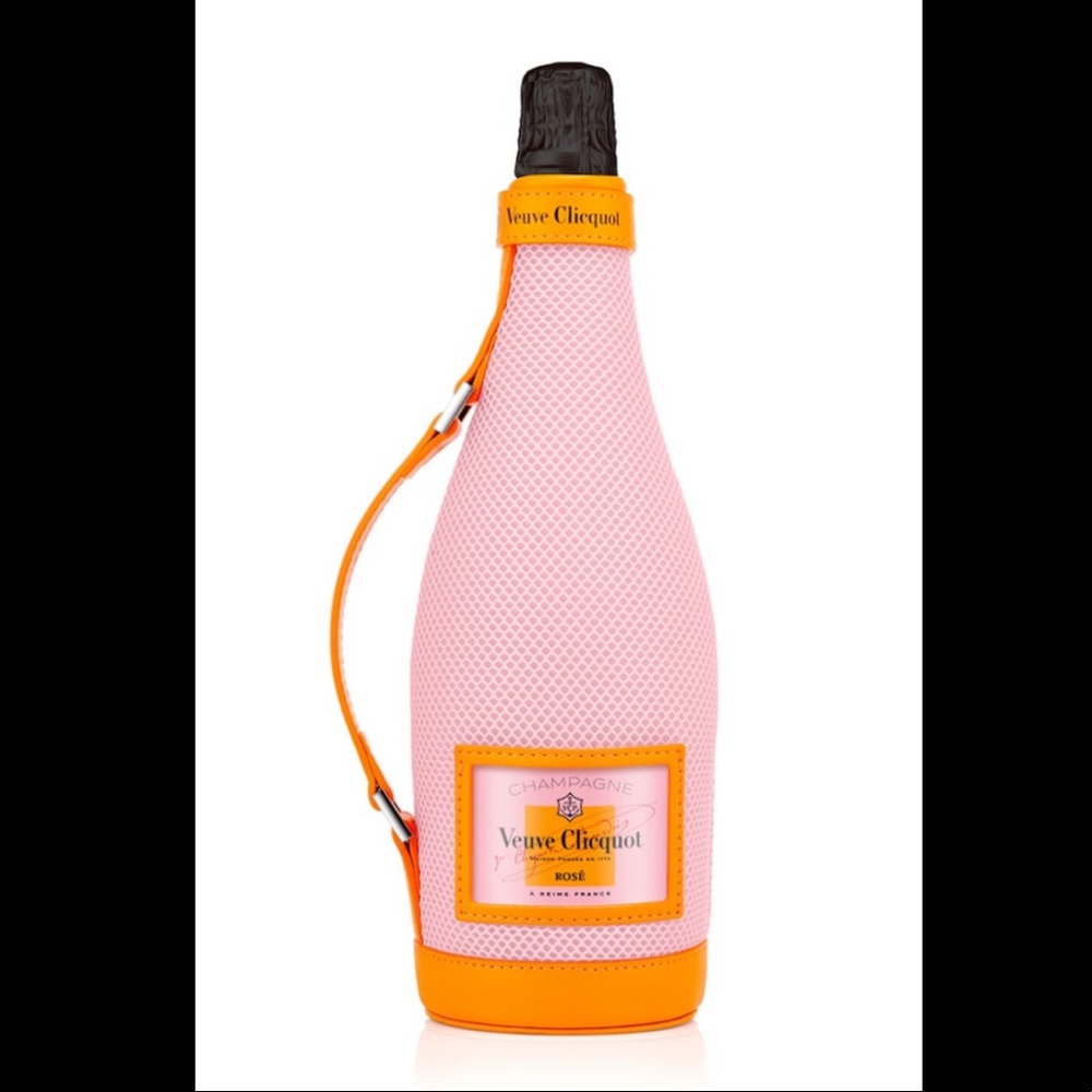 Veuve Cliquot Rosè ice jacket accessory